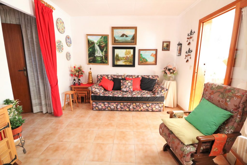 SAN ROQUE AREA – BUNGALOW A SHORT WALK FROM THE BEACH