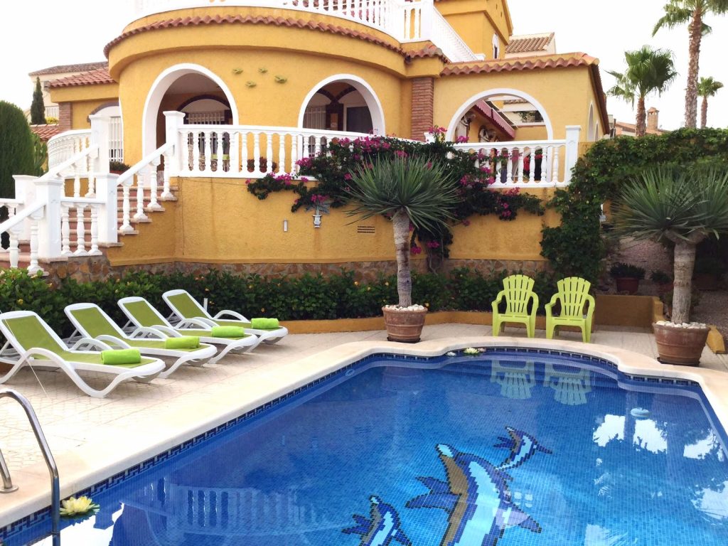 MONTE Y MAR – GORGEOUS PRIVATE VILLA WITH POOL & GARDENS
